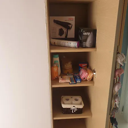 Semesterbostad Hra Skotina